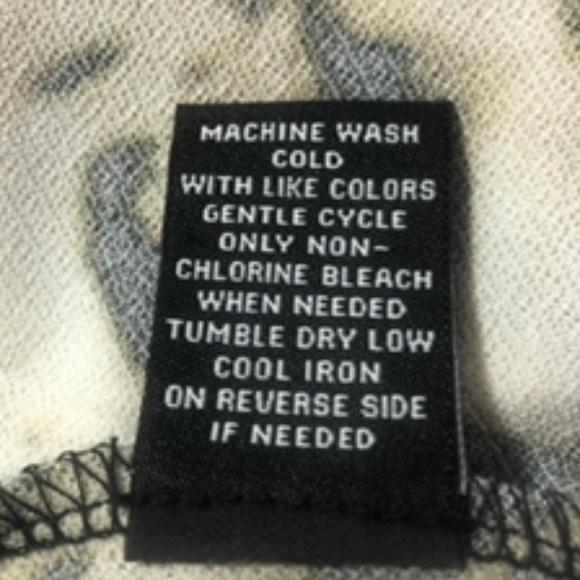 NWT Premise Studio Gathered Neck Sleeveless Animal Print Relaxed Fit Top Size L - Picture 8 of 10